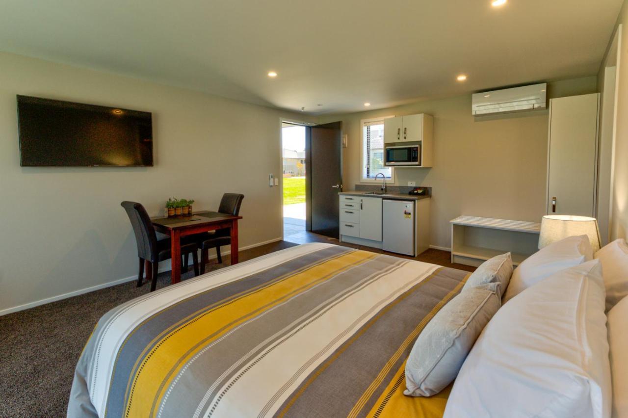 Annies On Milford Motel เทอาเนา ภายนอก รูปภาพ